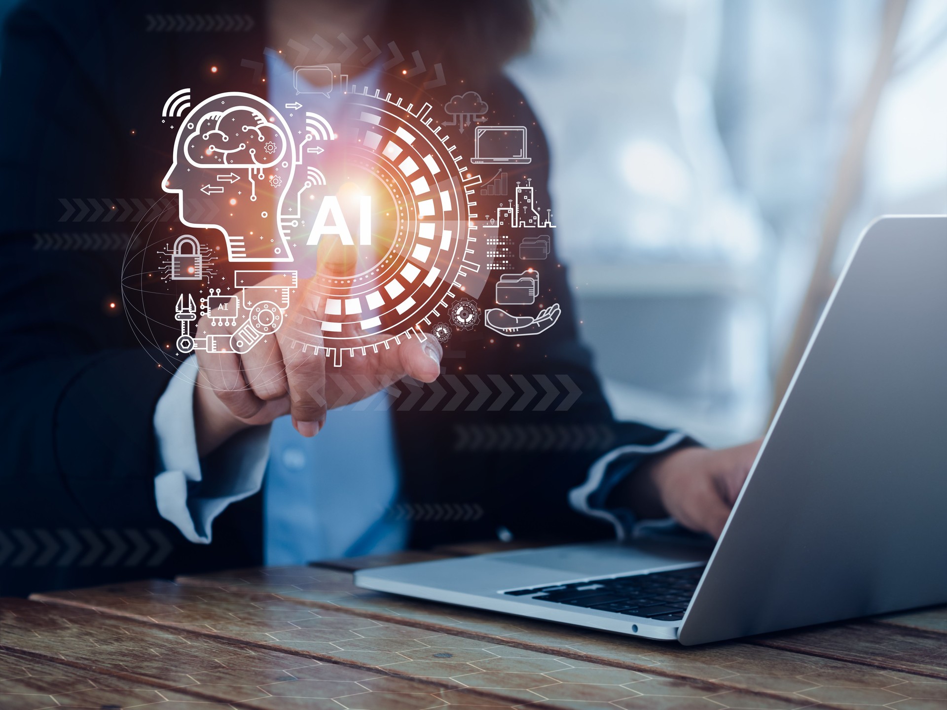 Conceito de Inteligência Artificial (IA). Gráficos virtuais futuristas de circuitos cerebrais digitais, sistemas de processos de gerenciamento, tecnologia de elementos de máquinas apontando à mão enquanto usa laptop.